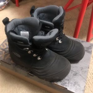 Toddler boy north face water proof boots